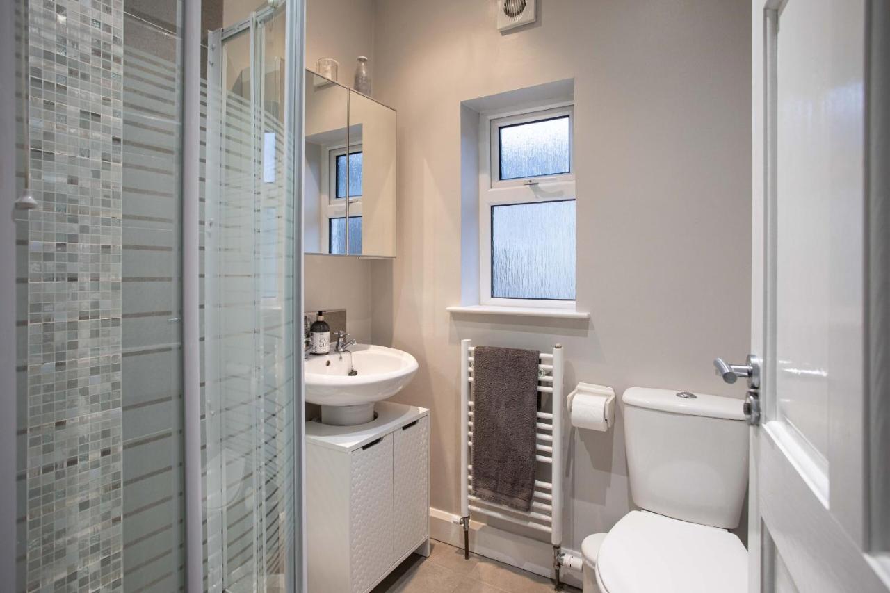 Refurbished Home, 8 Mins To Cc Belfast Exterior foto