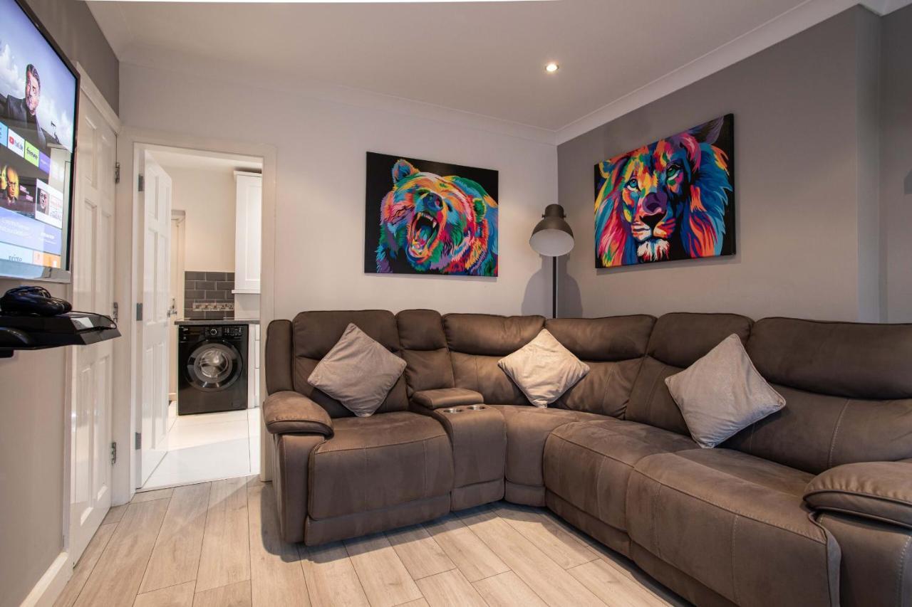 Refurbished Home, 8 Mins To Cc Belfast Exterior foto