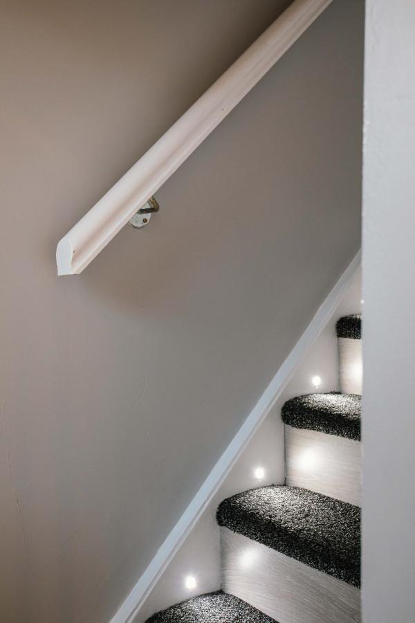 Refurbished Home, 8 Mins To Cc Belfast Exterior foto